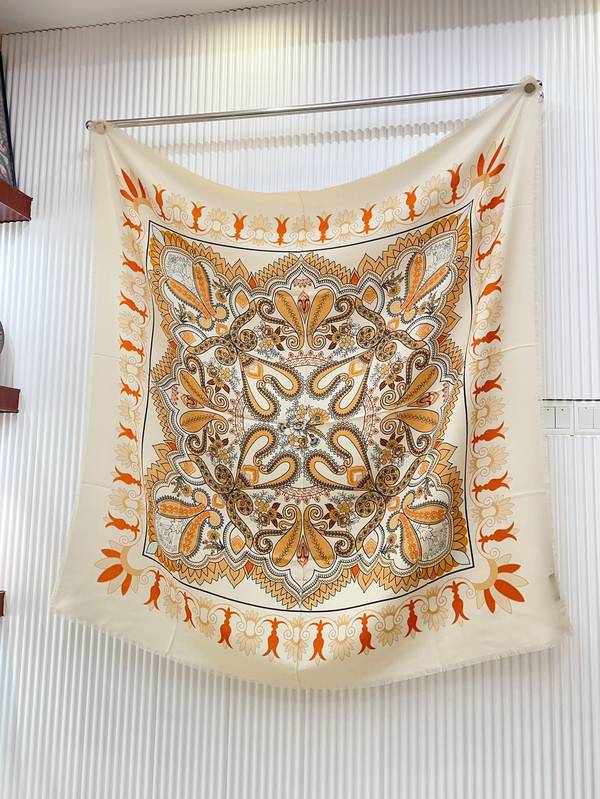 Loro Piana Scarf LPC00066 Loro Piana Scarf LPC00066